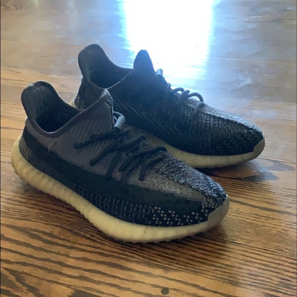 Carbon Yeezy boost 350